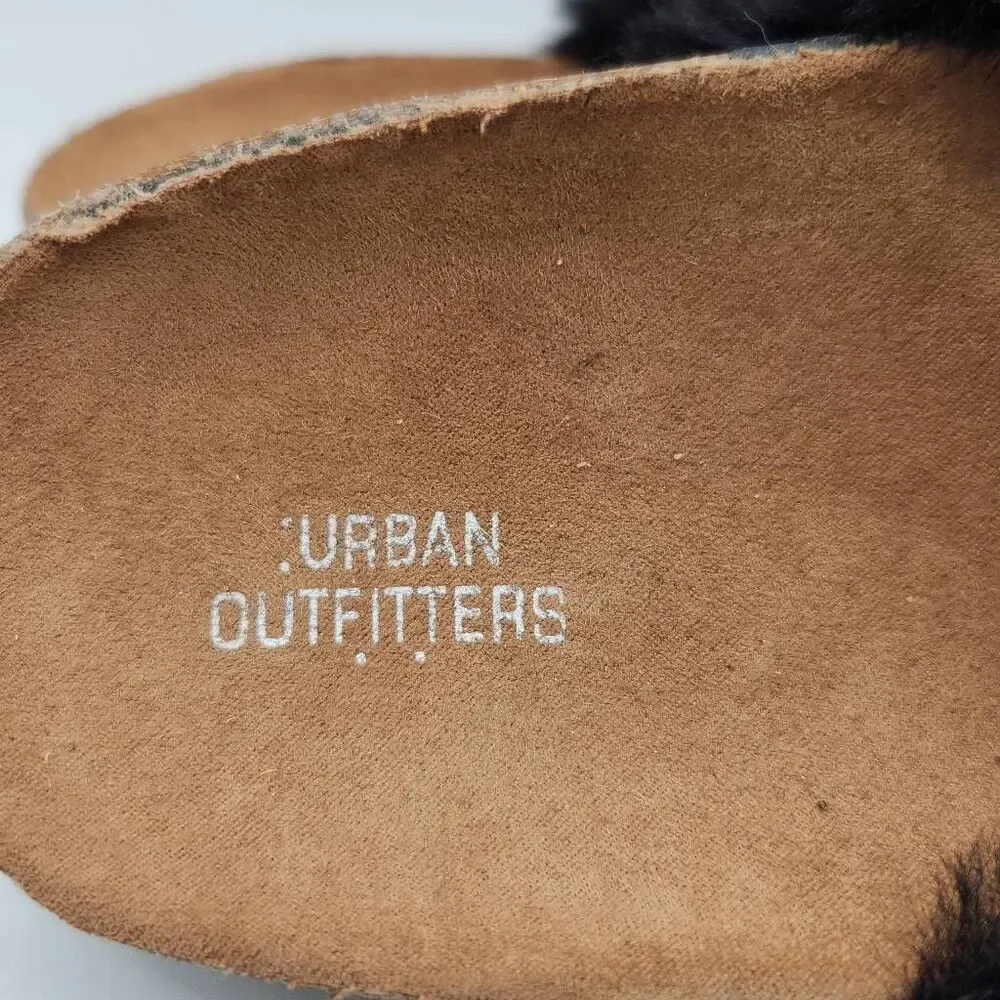 Brand New Urban Outfitters Women's Size 9 Black Faux Fur Slip On Slides Sandals
